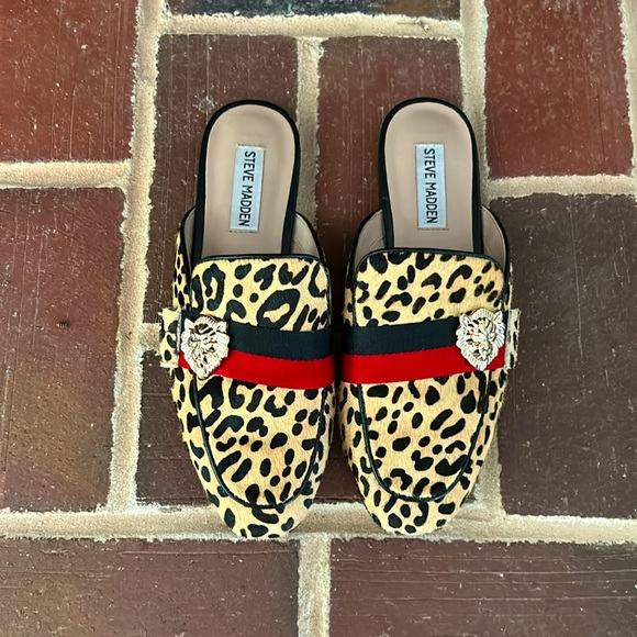 Steve Madden Cheetah Print Mules - Picture 2 of 3